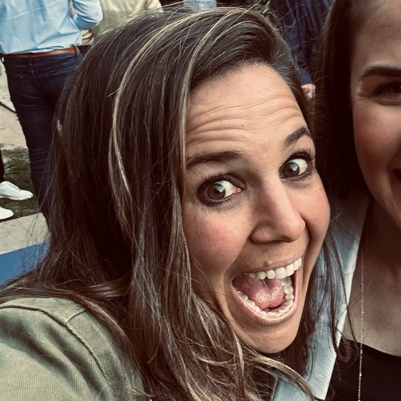 Meet your Posher, Aly - Picture 4 of 4